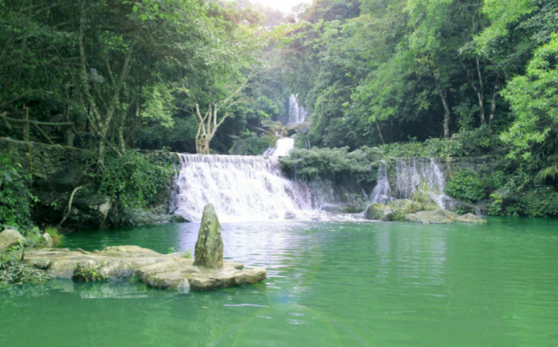 Khu du lịch sinh thái Khoang Xanh – Suối Tiên